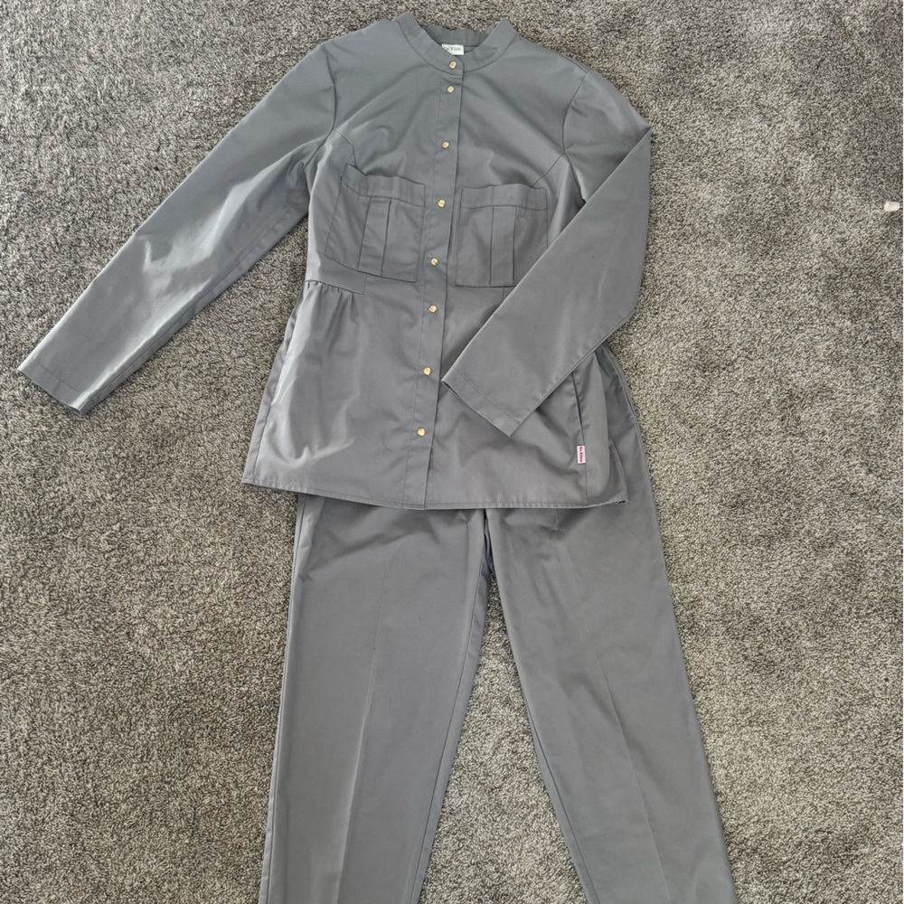 Medical women scrub cosmetology uniform xs-s 2-4 size
